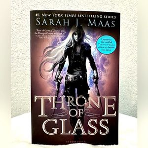Throne of Glass by Sarah J Maas original cover paperback